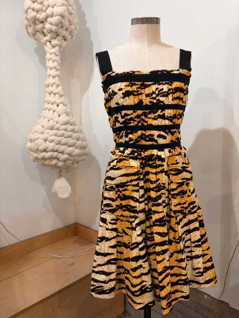 D&G Dolce Gabbana Vintage Tiger Print Dress Smocked Cotton Pocket Sz 44/US 8